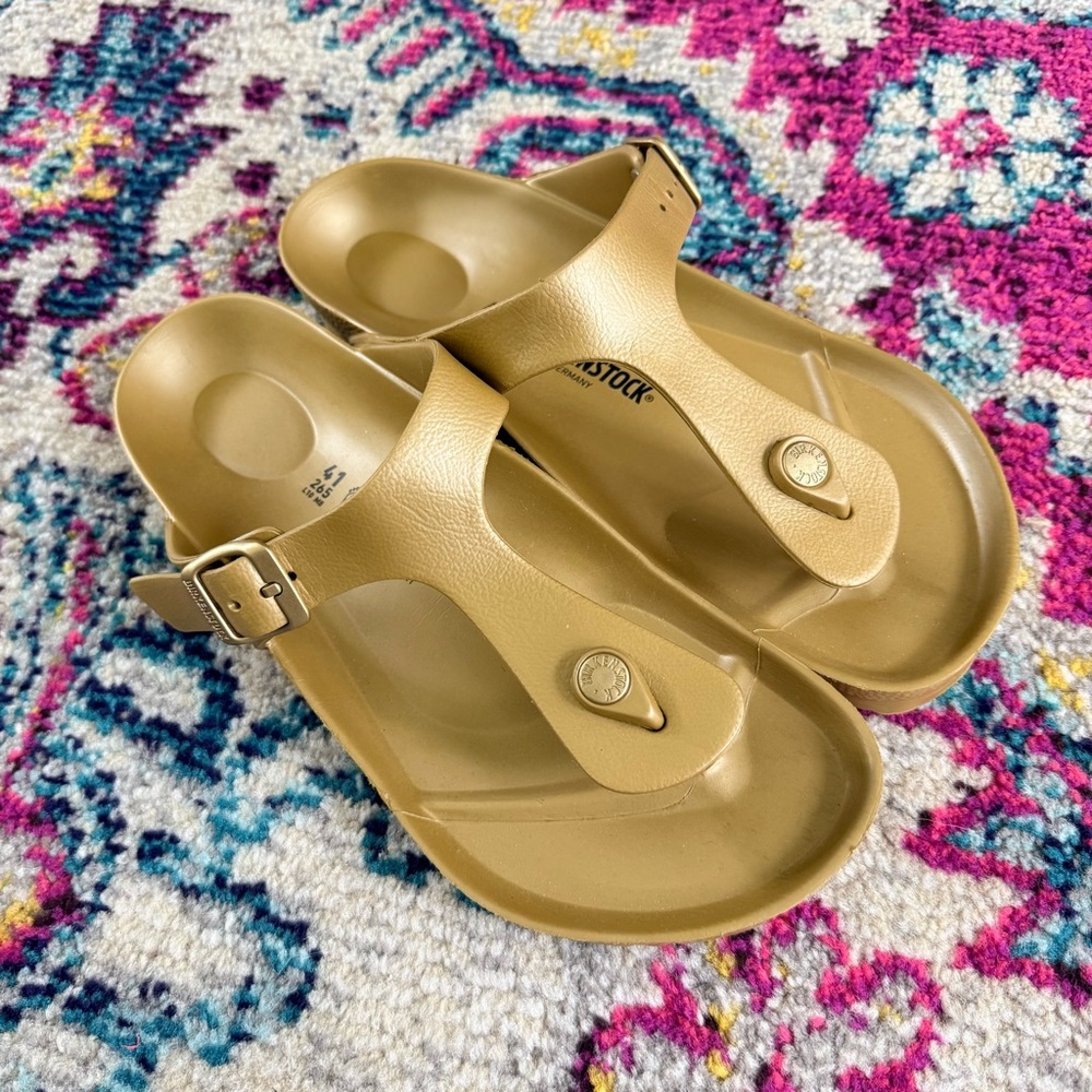 Birkenstock Women's Gizeh Thong Sandals in Gold Like New! Size 41 M8 L10